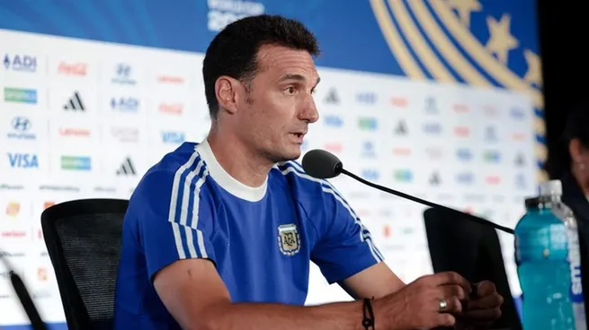 Un ayudante de Scaloni rompió el silencio sobre las sospechas tras la final entre Argentina y España