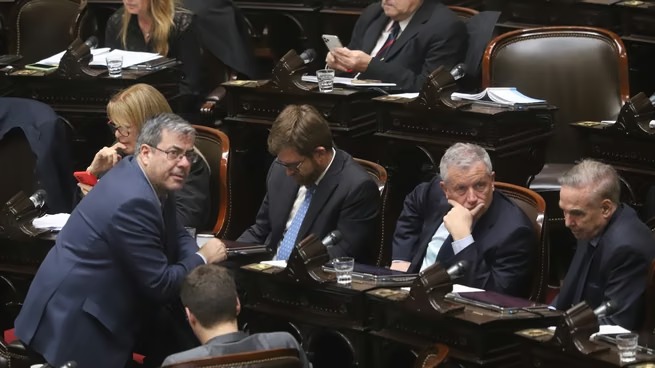Vence el plazo para dictaminar morosidad y se esperan negociaciones contrarreloj en la oposición