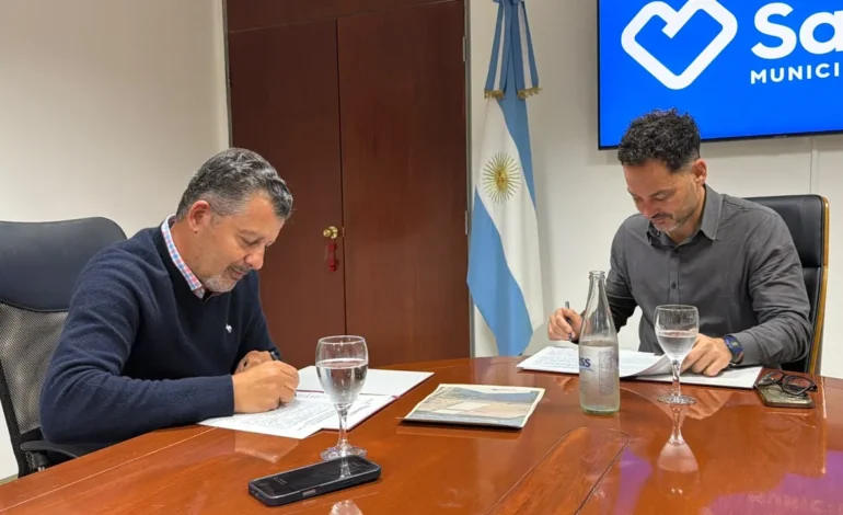 El municipio suma beneficios para estudiantes y trabajadores de programas municipales
