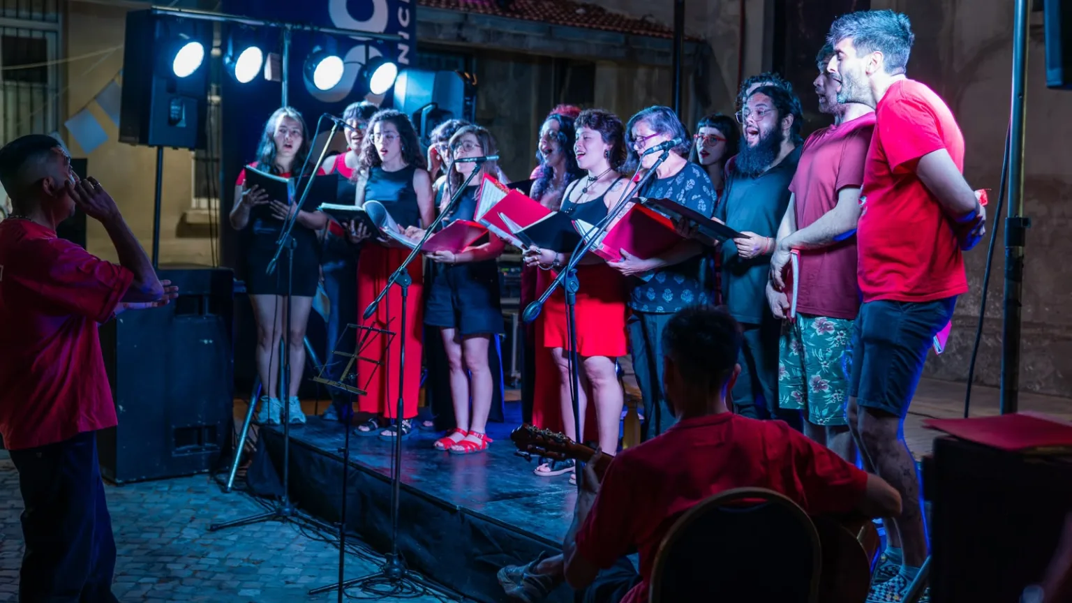 Una noche a puro canto coral llega al Centro Cultural Dino Saluzzi